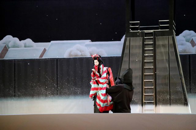 Appréciation d'Awaji Ningyo Joruri au théâtre de marionnettes Awaji