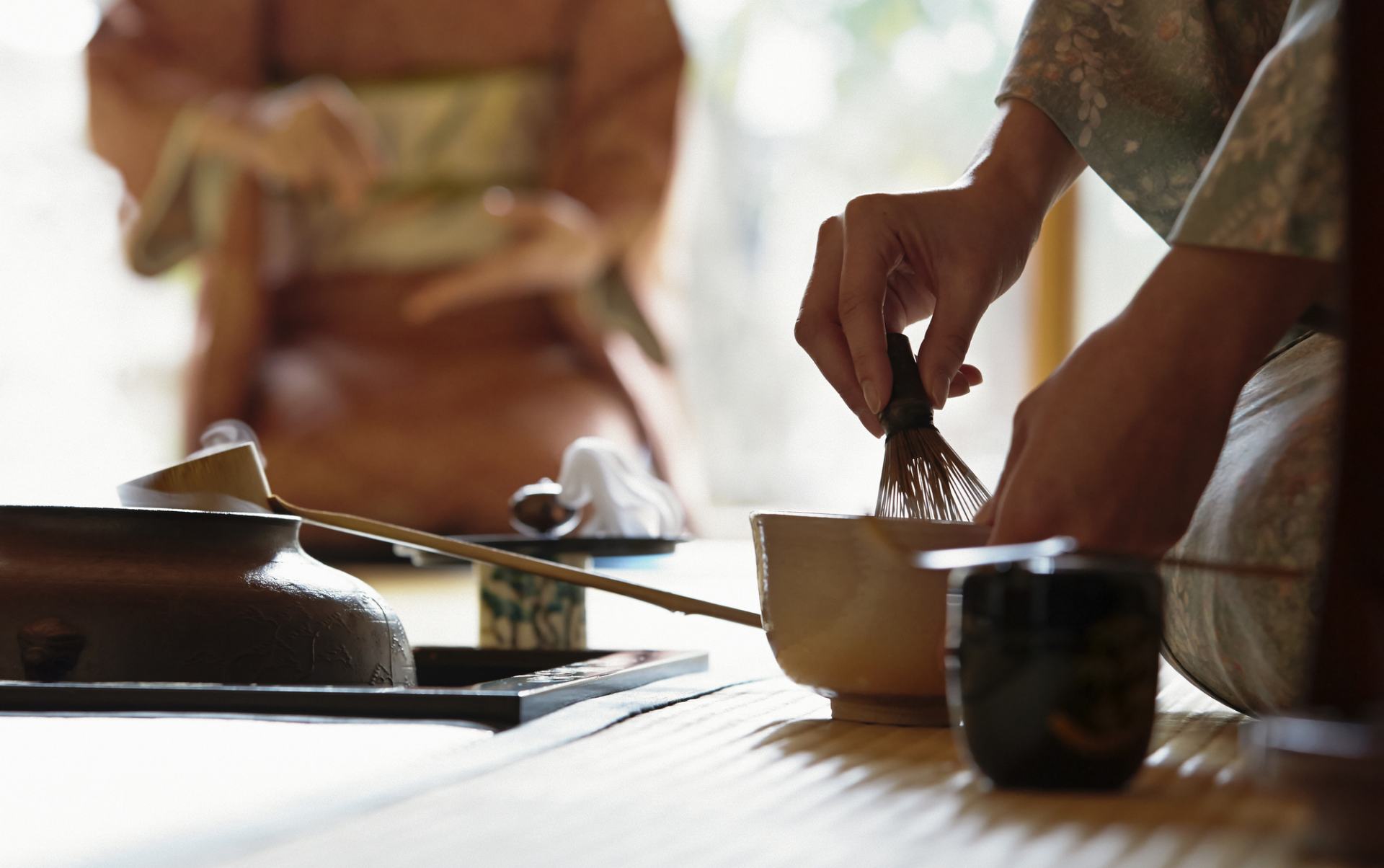 Learn about the spirit of hospitality and the aesthetic principles through the traditional culture of the tea ceremony.