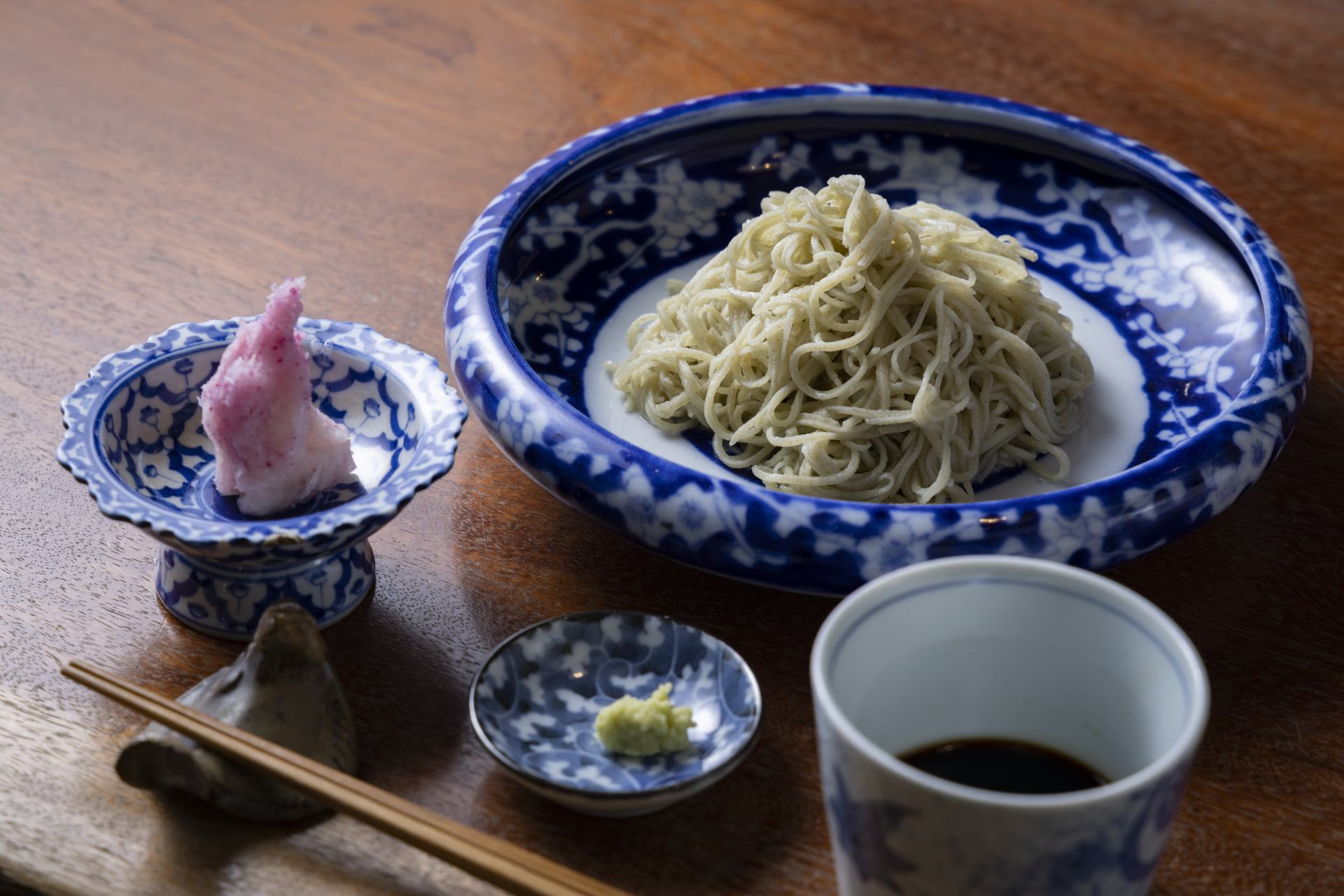 Delicious soba set made with local ingredients. The noodles are delicate, yet filling. 