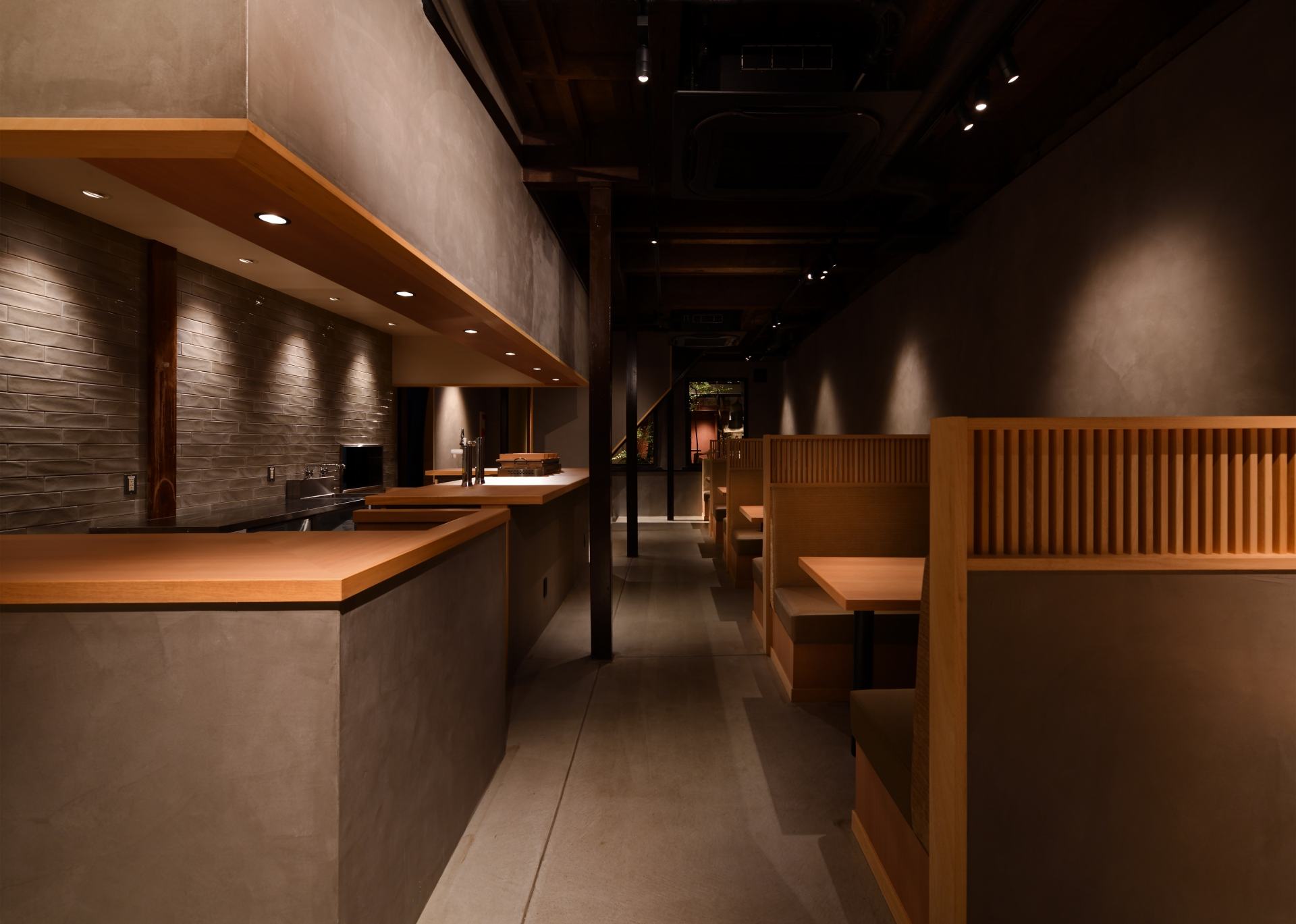 A Modern Space Created from the Renovation of a Kyoto Machiya Over 100 Years Old