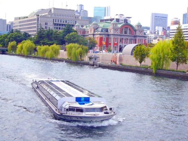 Explorez Osaka depuis la rivière Ressentez les saisons sur votre peau - Croisière fluviale Aqua Liner