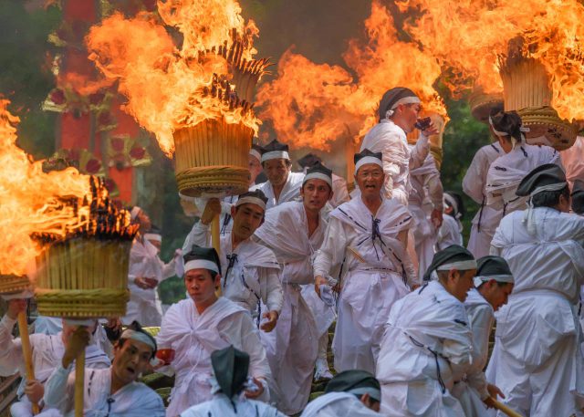 Festival de abanicos de Nachi (Festival del fuego de Nachi)