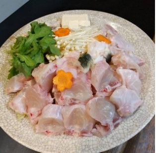 One of the dinner options at Kappo Hide is tetchiri (pufferfish hot pot) (image)