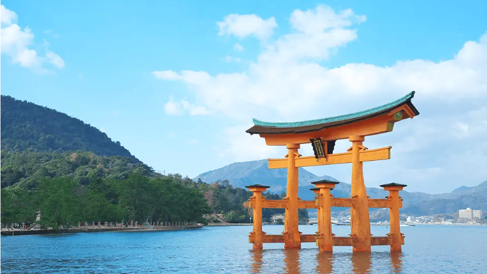 Discover Hiroshima's Iconic Itsukushima Shrine