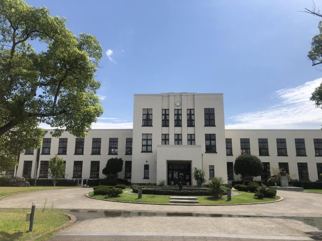 Visiting the School in K-On!