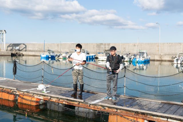 海上釣堀でフィッシング