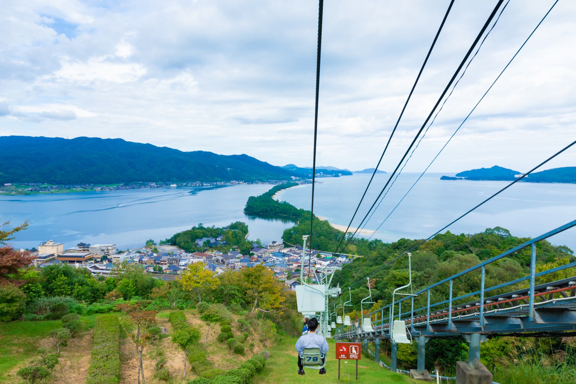 電梯讓您在返回途中欣賞美景。