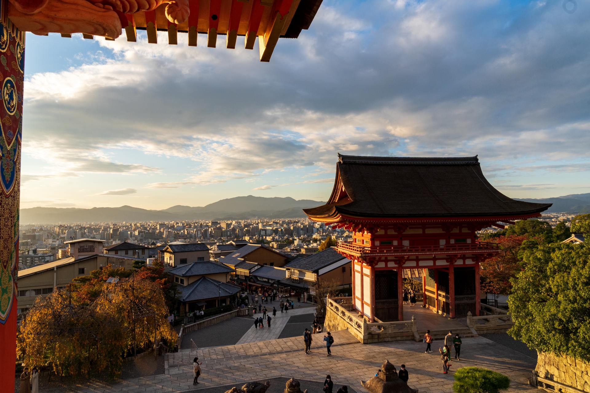 The West Gate, an Important Cultural Property, is usually off-limits to the public.