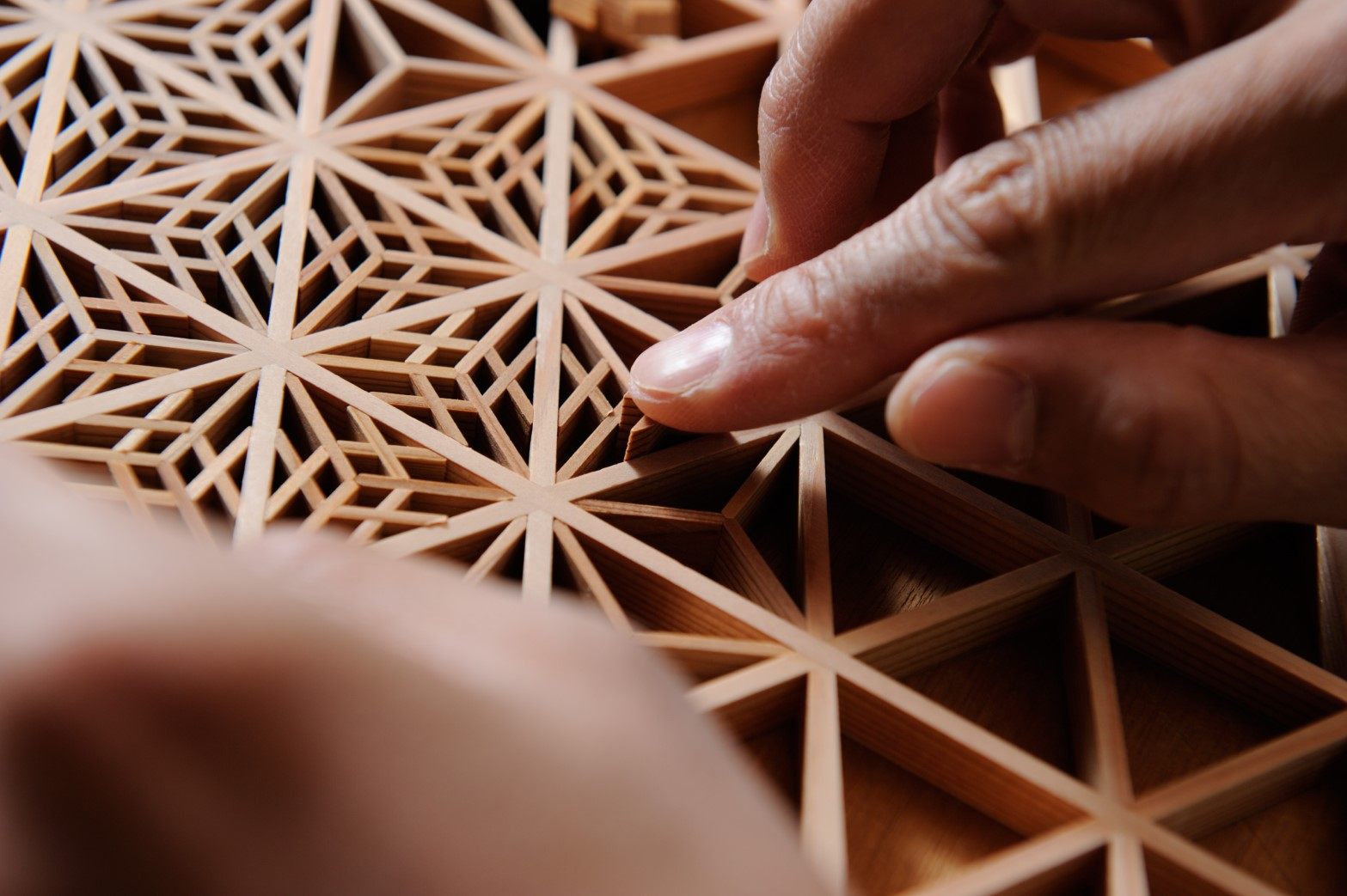 The craftsman’s delicate and precise finger movements are breathtaking to watch.