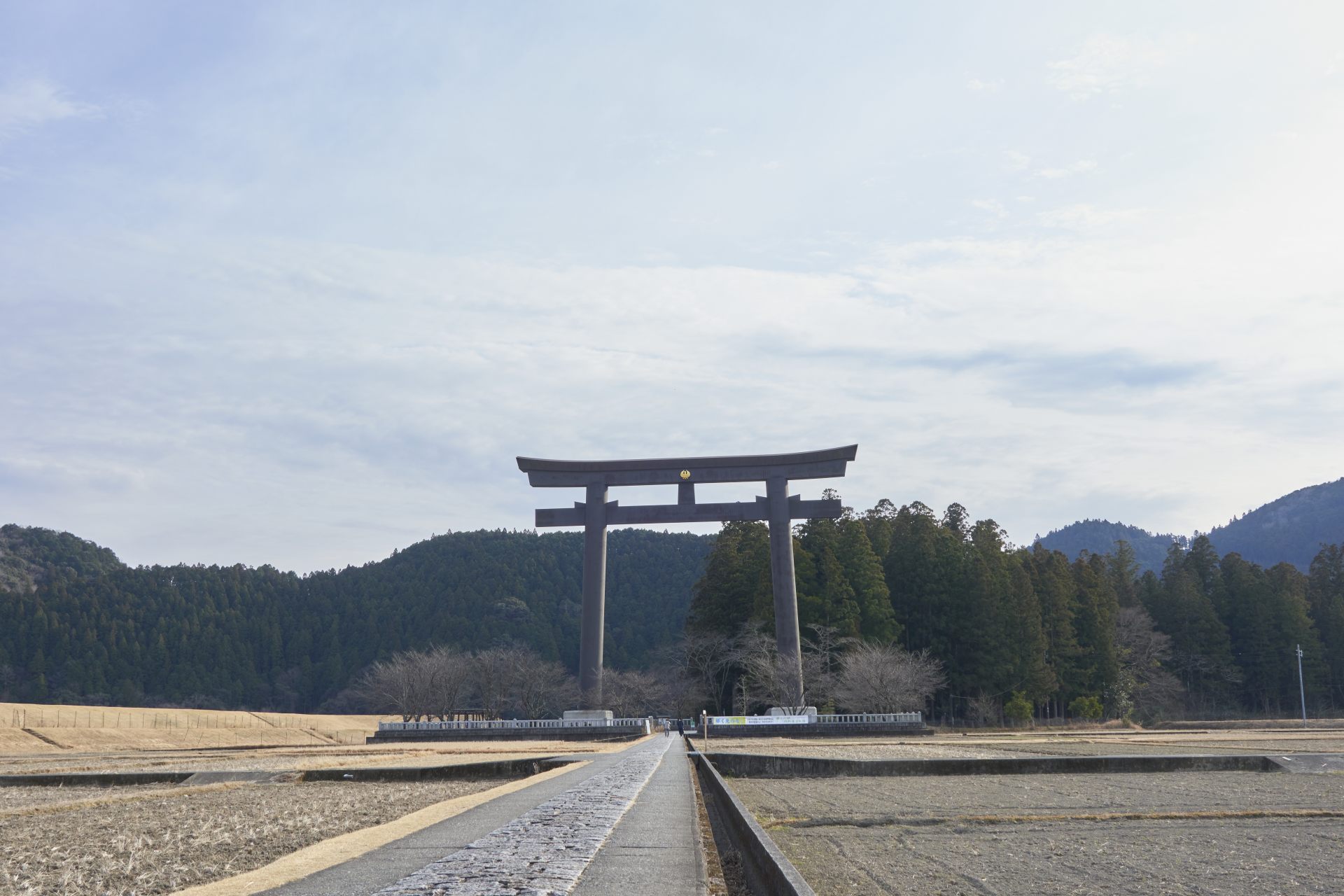  The striking torii of Oyunohara, Japan’s largest shrine gate 
