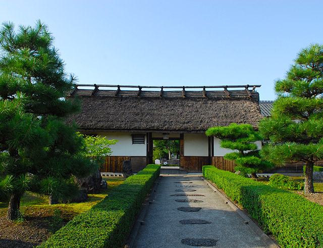 Aoyama History Village: The museum displays records of Aoyama Family whom ruled Sasayama feudal clan