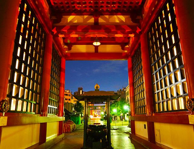 Nishidaimon gate of Shitennoji temple