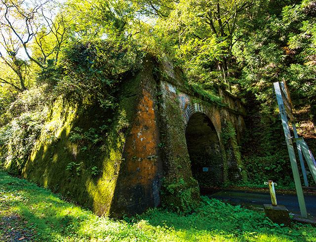 山中トンネル