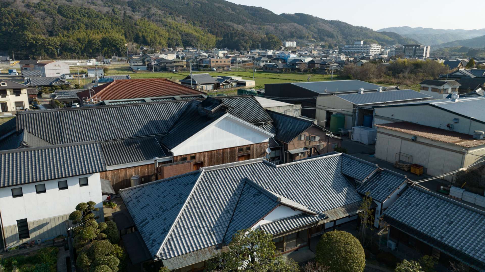 Brewery located in Mizonokuchi, Kainan City, an area long known for rice cultivation.