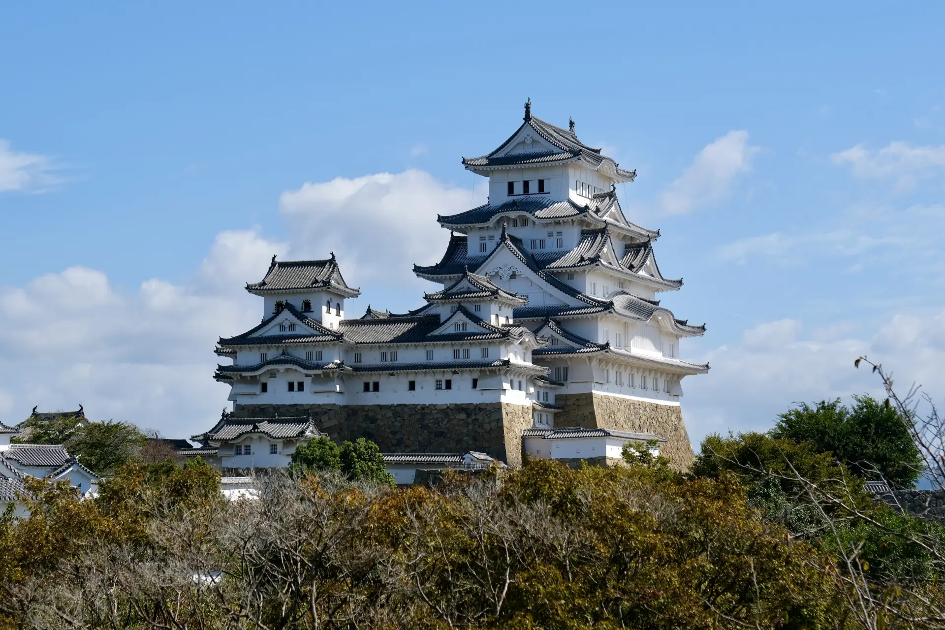 Himeji to Tottori Itinerary: Hidden Castle Towns, Hot Springs & Yokai Street