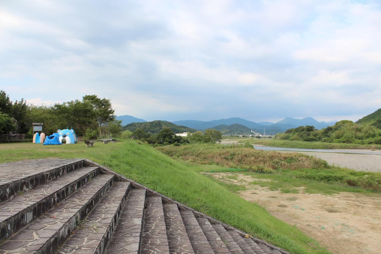 Hikogoro-Teibo Embankment