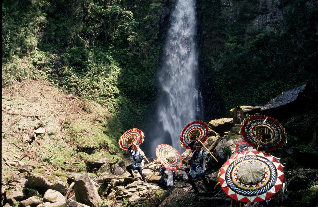 Amedaki Falls