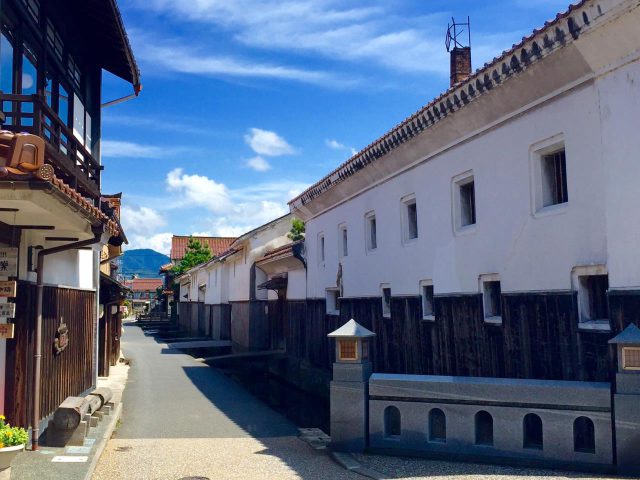 Kurayoshi White Wall Storehouses