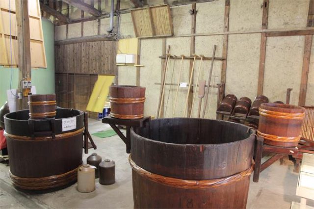 Tours of a sake brewery, sake tasting and meals -Nadagiku Sake Brewery