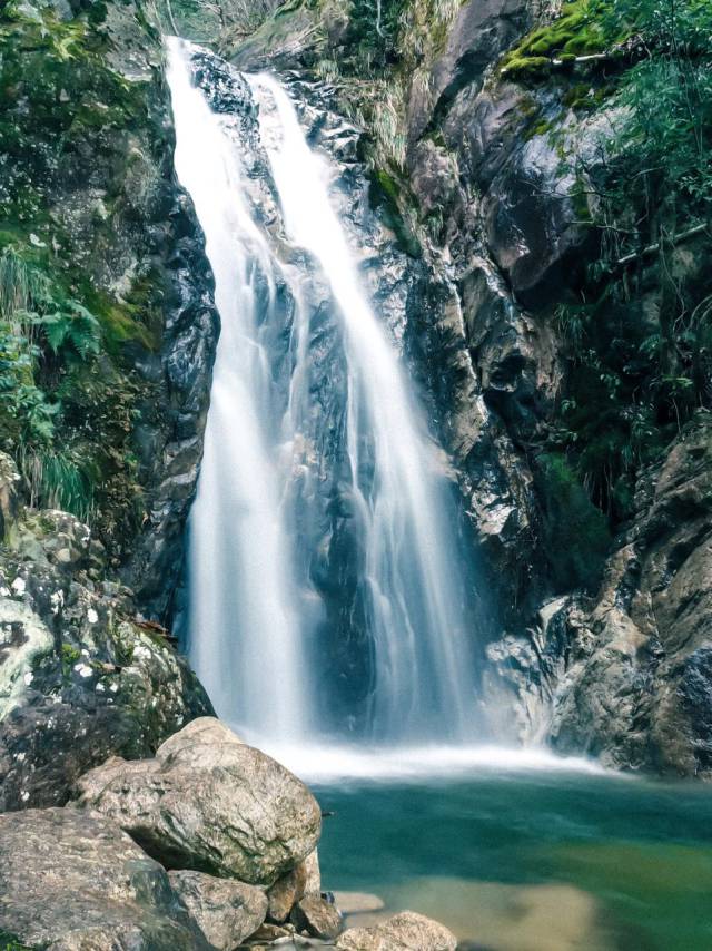 Yobai-no-Taki Falls