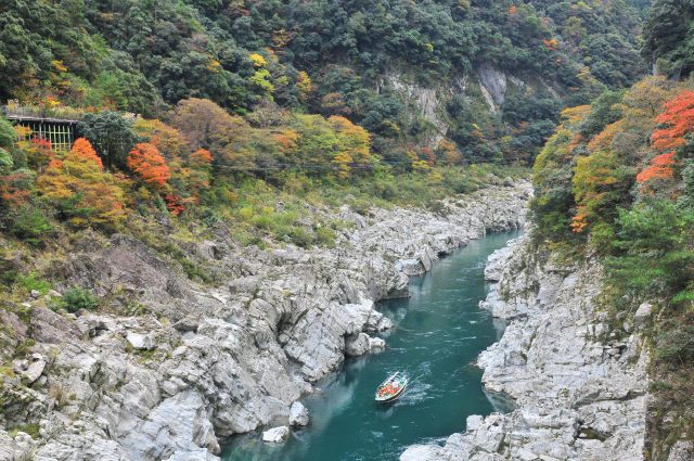 Bateau touristique des gorges d'Oboke