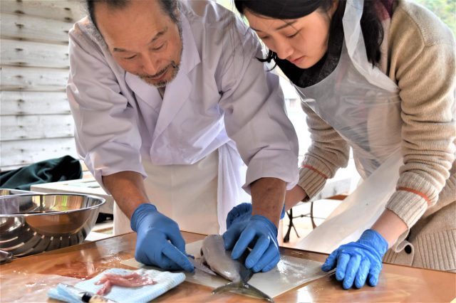 伊根のとれたて旬の地魚刺身作り体験