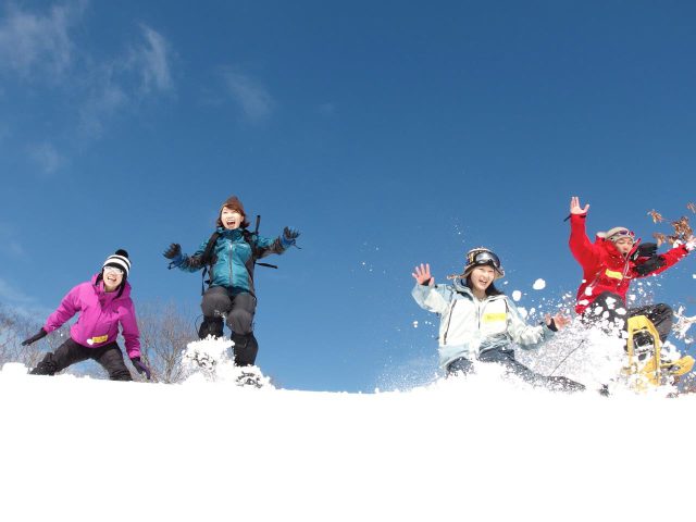 跟着向导去！一个火山口！？轻松的雪鞋之旅