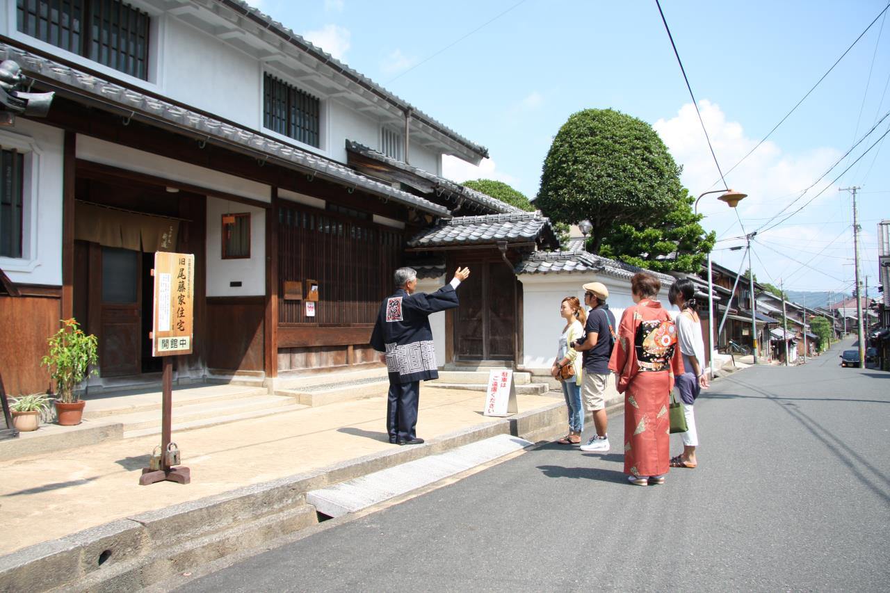 Chirimen Silk and Kimono Wearing Experience in Yosano, Kyoto