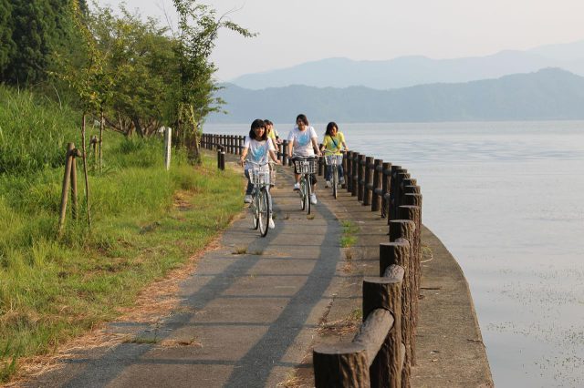 Cycling experience at Mikatagoko lake