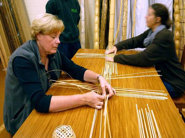 Make a bamboo basket for your brand-new chopsticks -TAKENOKO Yokoyama Bamboo Products