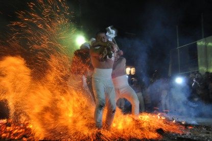 Yassai Hossai at Iwatsuta Jinja | Official Kansai Tourism