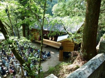 八面神社農村舞台（やつらじんじゃのうそんぶたい）