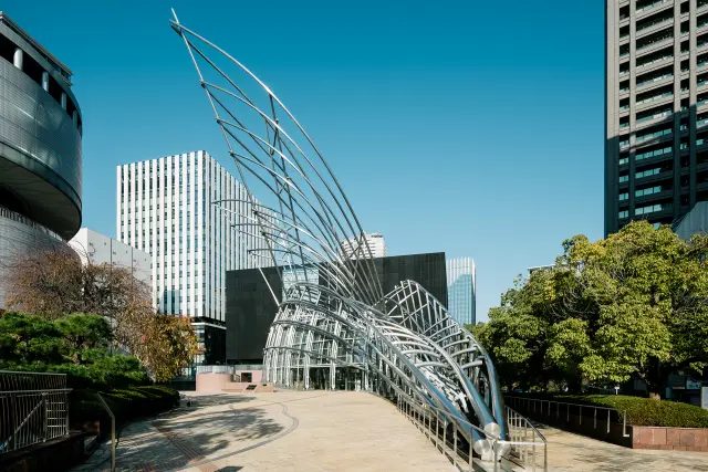 国立国際美術館