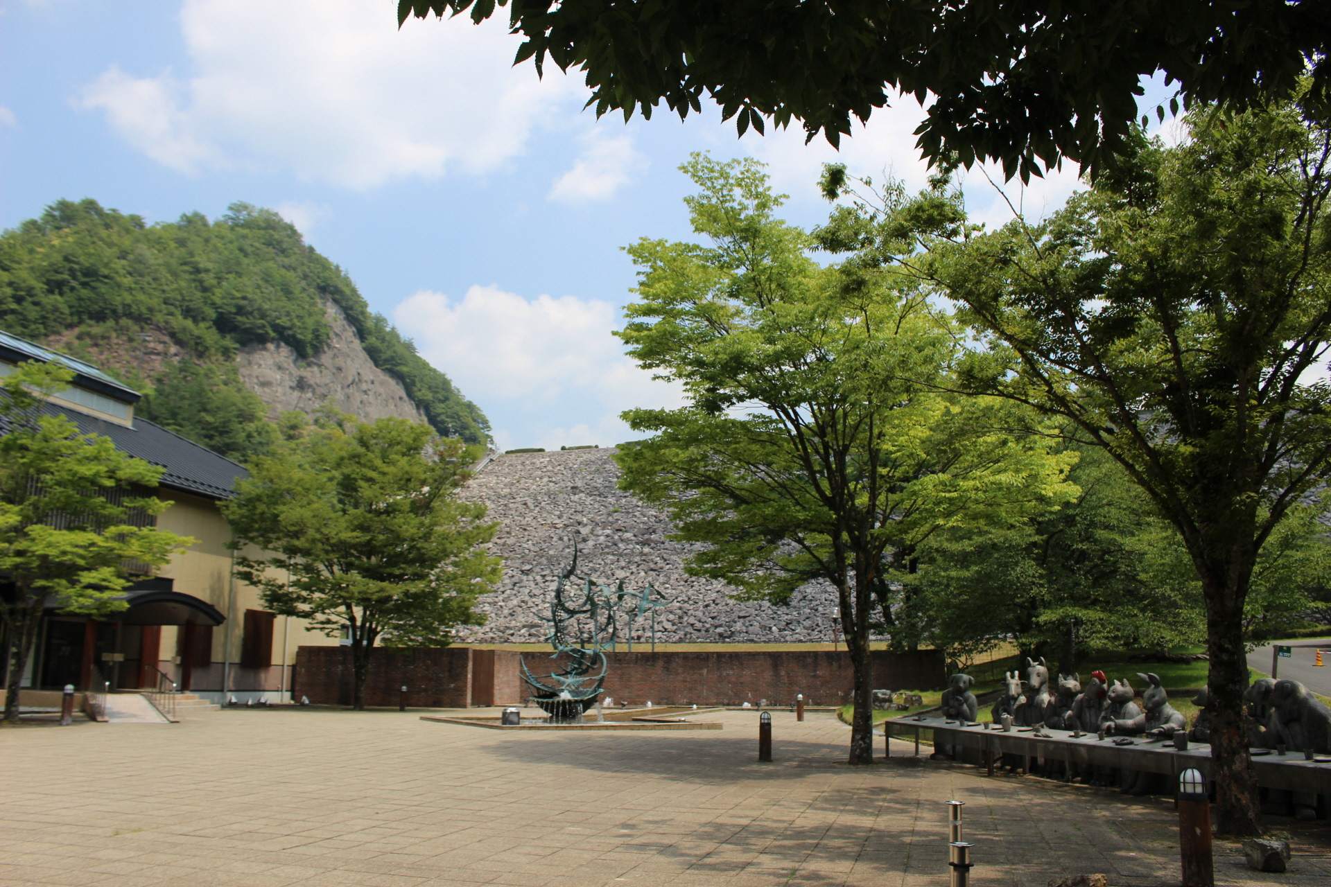 あさご芸術の森美術館