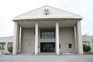 阿波市立市場歴史民俗資料館(1F 図書館・2F 資料館)