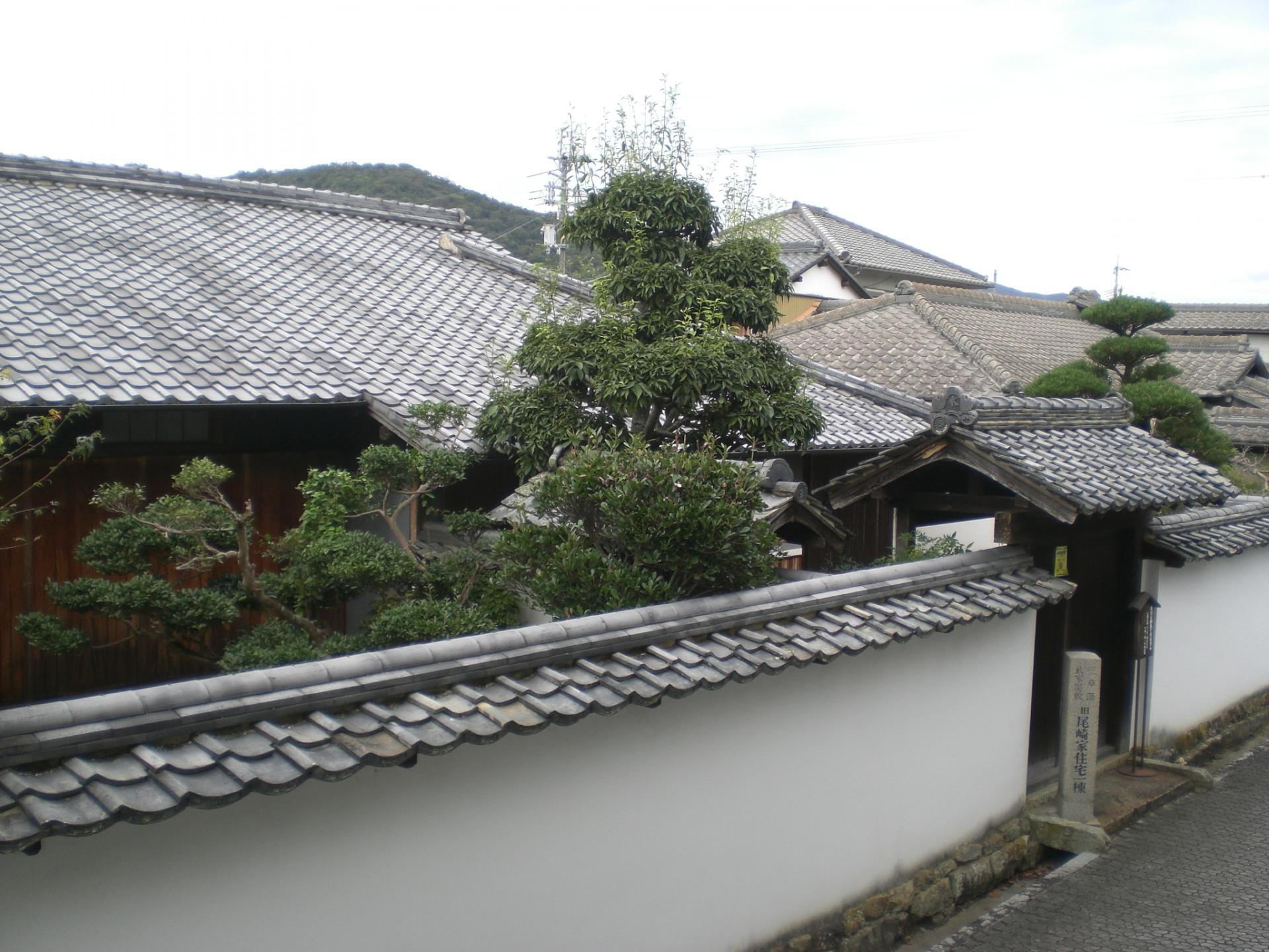 江戸時代武家旧家屋敷当時物３５センチサイズかめ壷傘立用風流な飾り置物 三草藩武家屋敷旧尾崎家 - 見どころ、交通 & 周辺情報 | The KANSAI