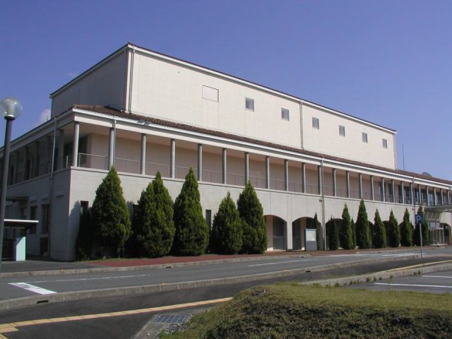 資料館は磯部生涯学習センターの1階にあります。
