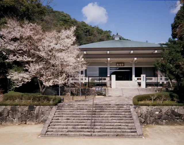  鉄斎美術館 
