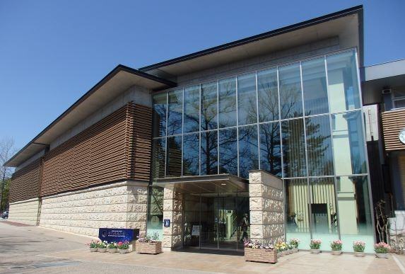 兵庫県立考古博物館加西分館「古代鏡展示館」