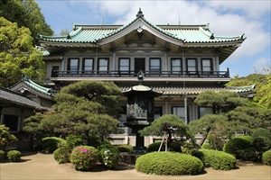 白鶴美術館本館