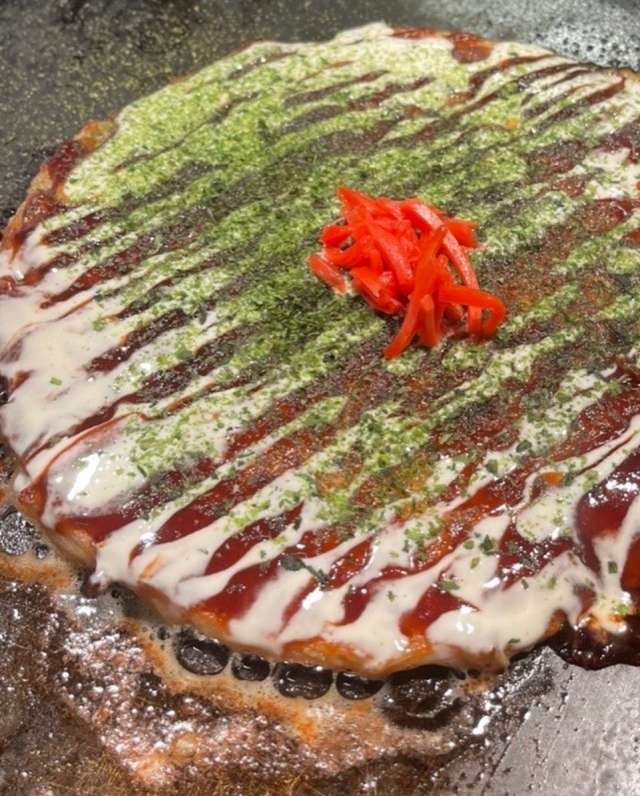 The restaurant is proud of their thin okonomiyaki, which have remained unchanged since the establishment.