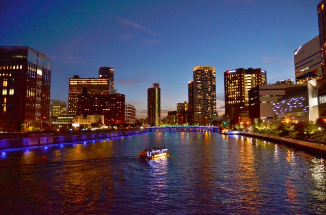 Nakanoshima River Cruise Nighttime
(c)Ipponmatsu Shipping Co.,LTD