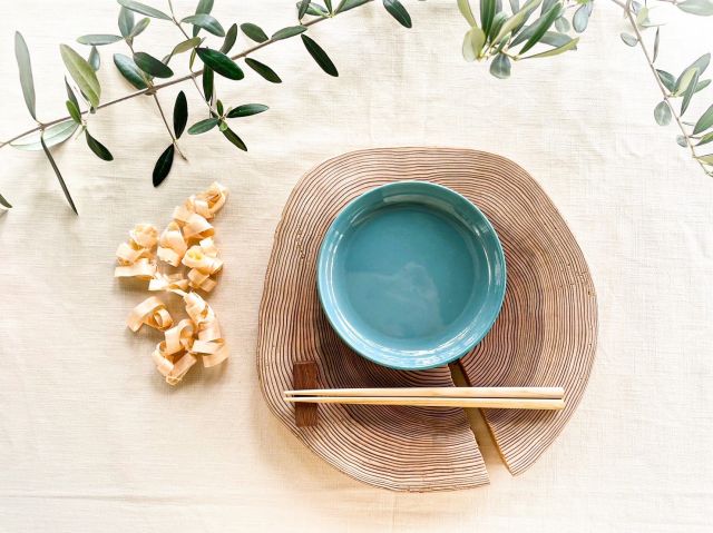 Crafting in Keihoku: produce a 3-piece set, including chopsticks, chopstick rests and a log tray (*Dishes are not included in the plan)