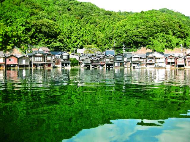 伊根舟屋の風景