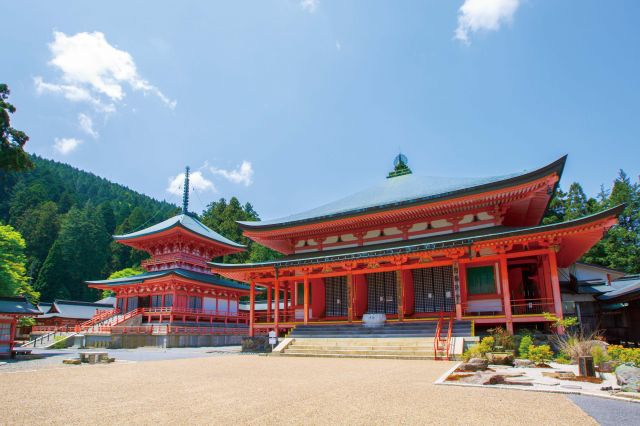 Explore Sacred Enryakuji and the Streets of Sakamoto where Monks Live!