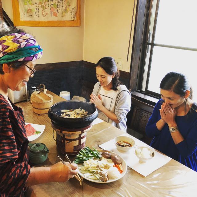 Sukiyaki was served and eaten