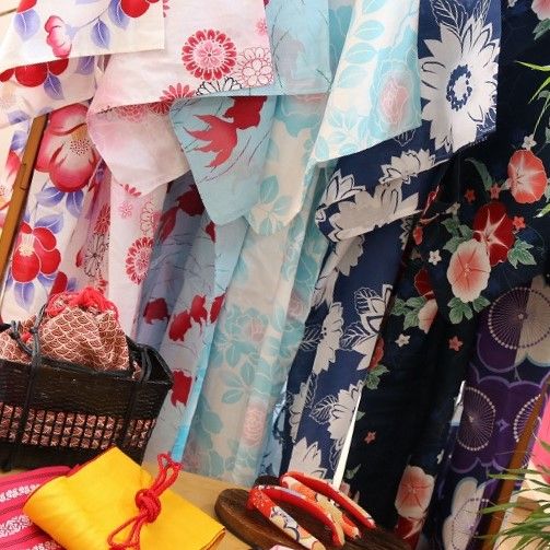 Register on Waikaru, then select and wear your yukata.