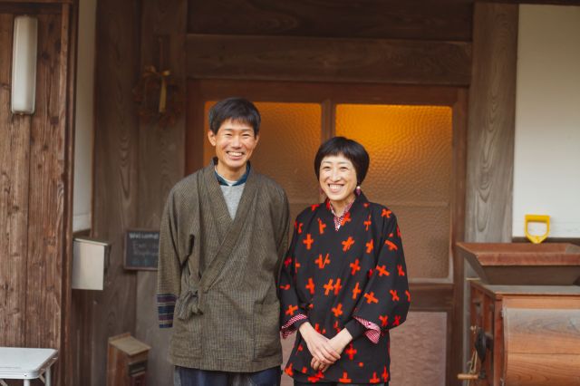 The couple that owns Ichiju Issai no Yado Chabu Dining
(c)Ichiju Issai no Yado Chabu Dining