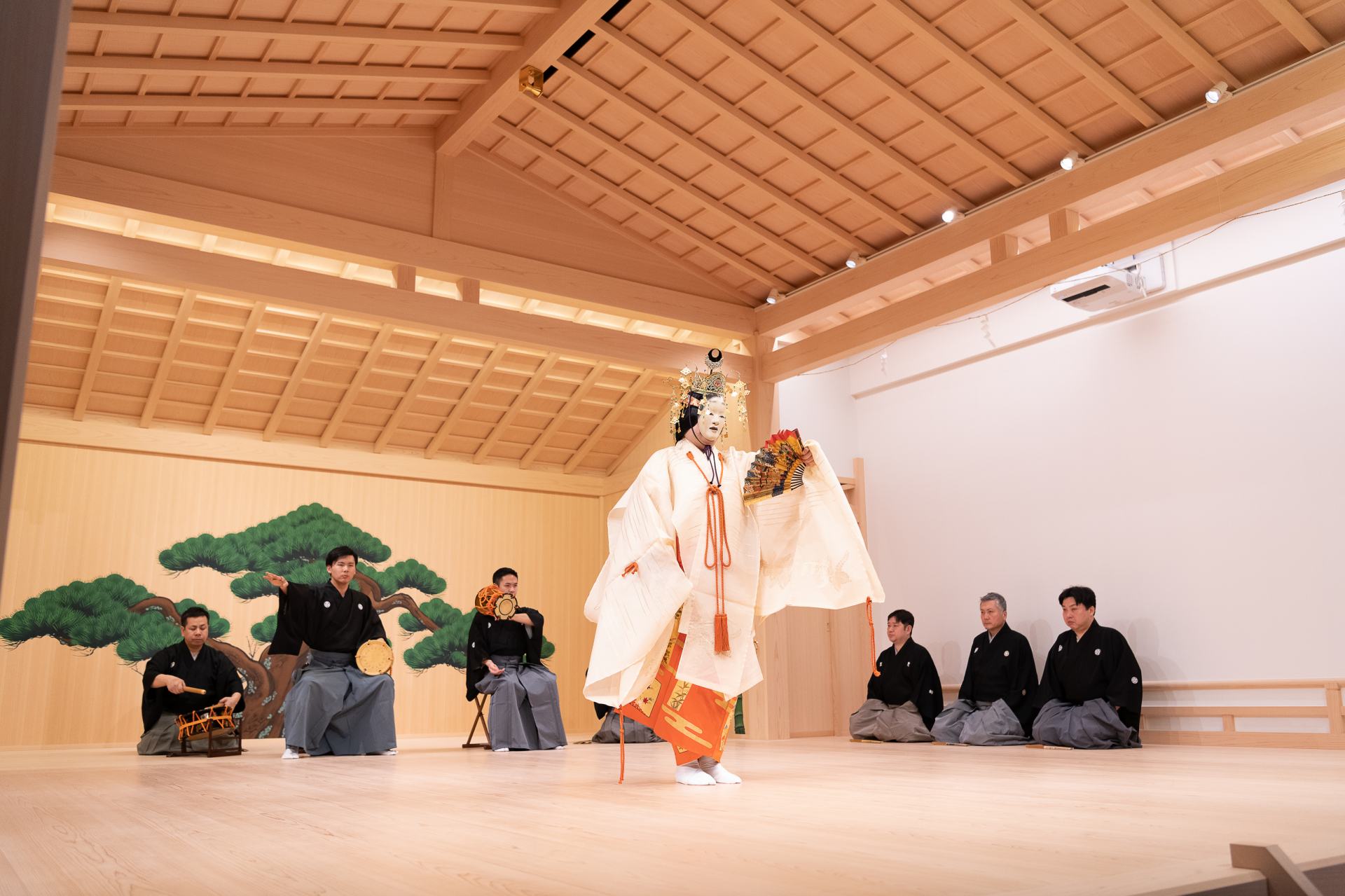 BIVA Premium Japanese Traditional Art “NOH” Experience in Nishinomiya