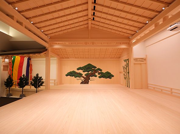 Nishinomiya Noh Theatre /Noh stage
(C)一般財団法人日本伝統芸術文化財団